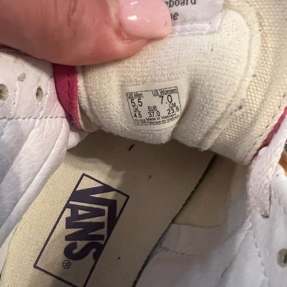 VANS - Picture 4 of 4